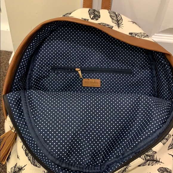 Backpack - Picture 2 of 3